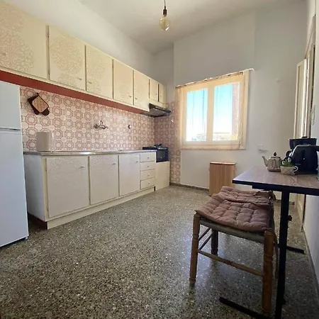 Beautiful Old House In Adamas Адамас